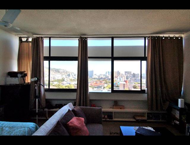 0 BEDROOM APARTMENT FOR SALE IN ORANJEZICHT